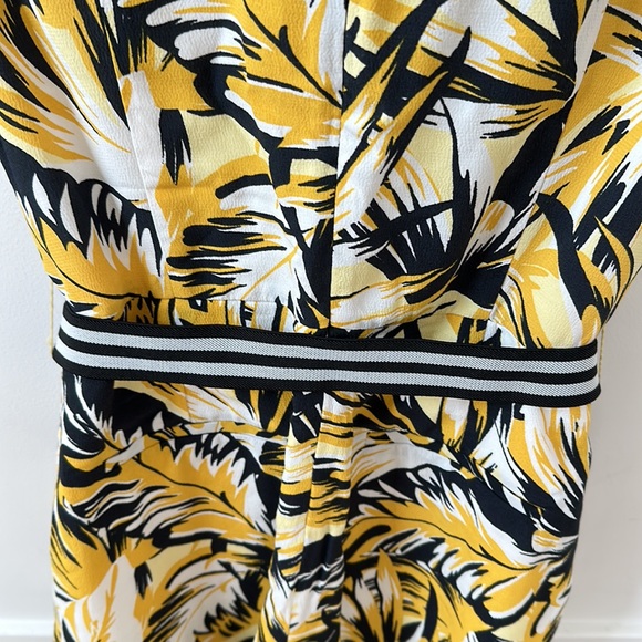 Women’s Cue Tailored shorts Jumpsuit Size Australian 8/US 4 Black/Yellow/ White - Picture 7 of 8